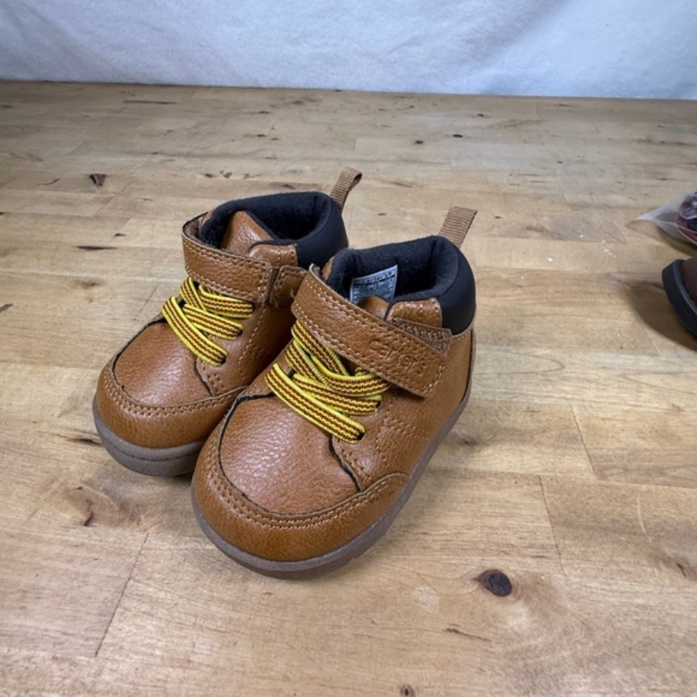 Carters Baby Boots Toddler Brown Faux Leather Boots Size 2.5 infant